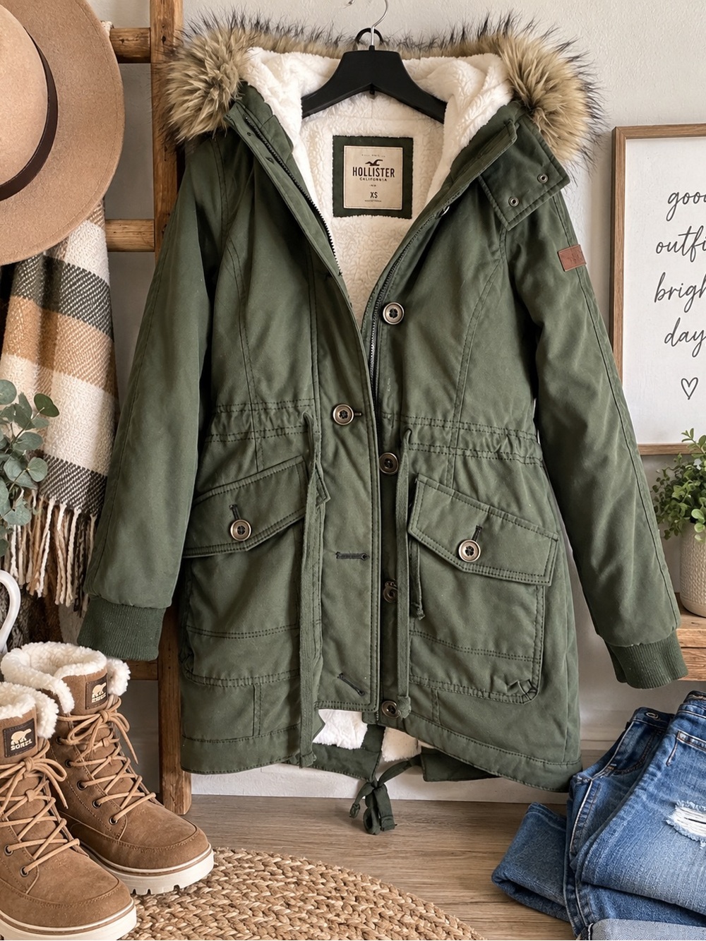 Hollister Olive Green Sherpa-Lined Parka with Faux Fur Hood Trim